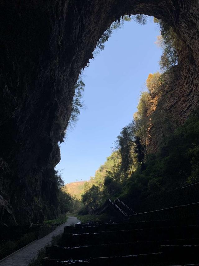 除了織金洞，安順龍宮外，您還知道貴州有哪些溶洞？